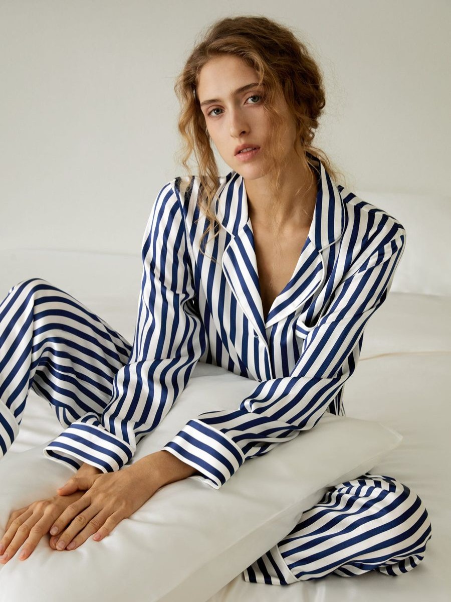 Damen Lilysilk Pyjamas | Das Amalfi-Pyjama-Set Mit Durchgehender Knopfleiste Und Streifenmuster